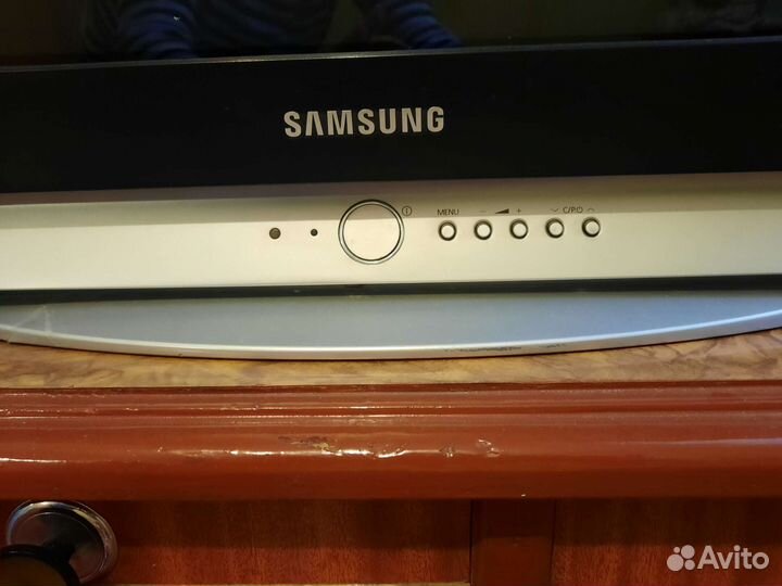 Телевизор samsung