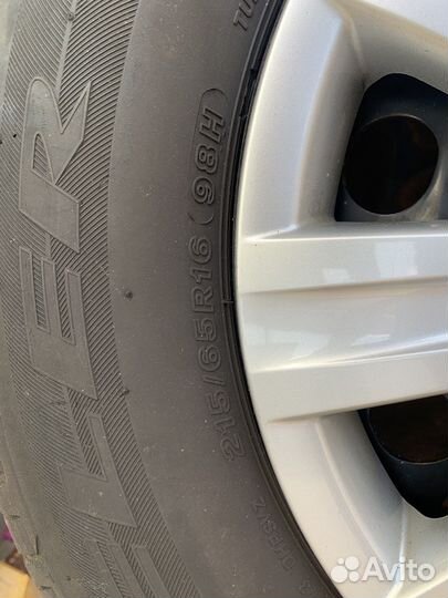 Bridgestone Dueler H/P 215/65 R16