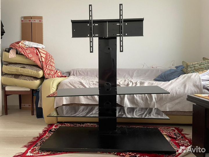 Стеклянная тумба под тв