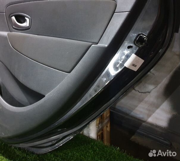 Дверь задняя правая Renault Scenic III