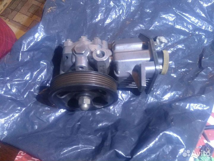 Насос гур Subaru Forester / Impreza