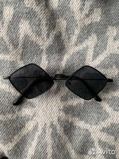 Солнцезащитные очки