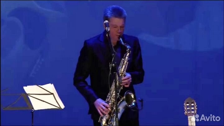 Саксофонист. Саксофон на праздник