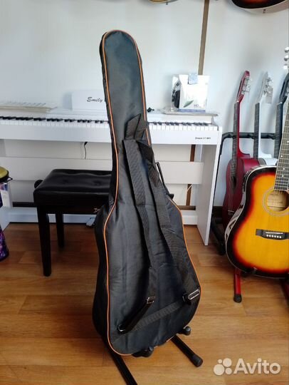 Утепленный чехол для классической гитары 4/4 tutti