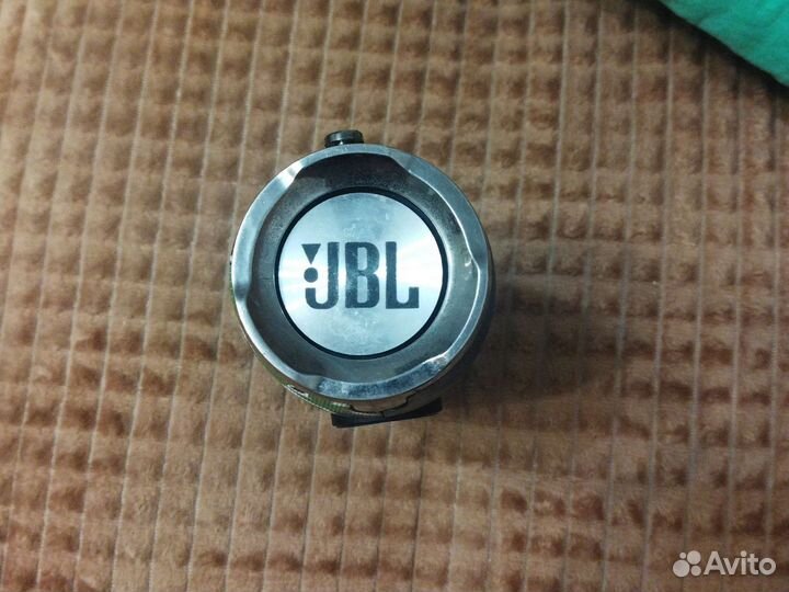 Портативная колонка jbl