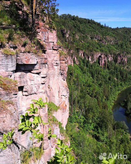 Розовые скалы: фотосессия и купание