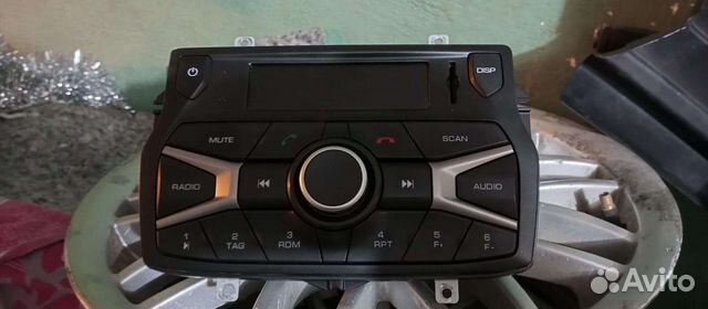 Коврики и магнитола на LADA vesta