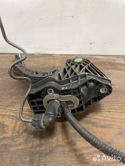 Педаль сцепления Volkswagen Polo cедан cwva 2016