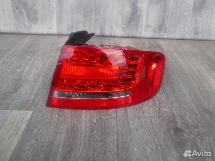 Фонарь правый (№15) audi A4 B8 2010