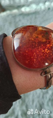 Серебряный браслет с янтарем