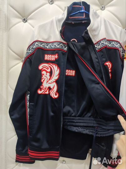 Спортивный костюм женский