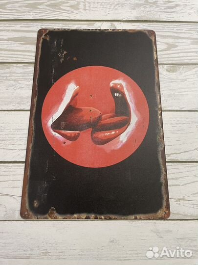 Декор на стену