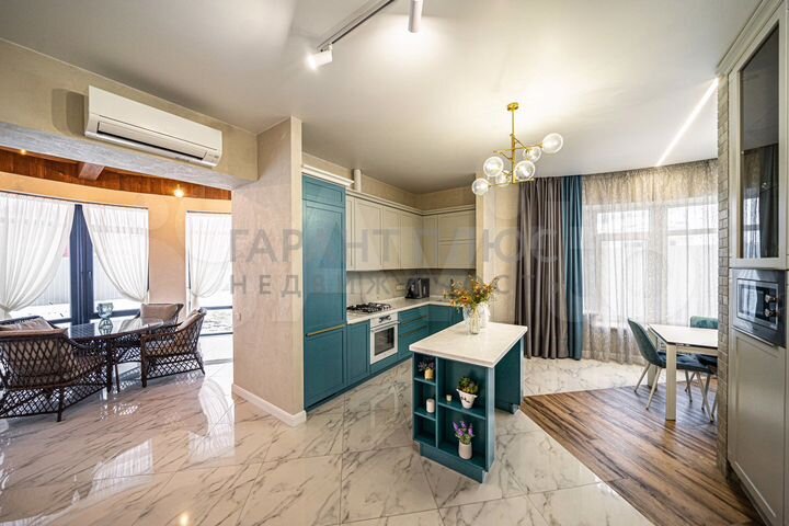 Коттедж 177,1 м² на участке 10,3 сот.