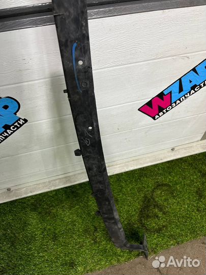 Молдинг переднего бампера Dodge Ram 5 DT 2019