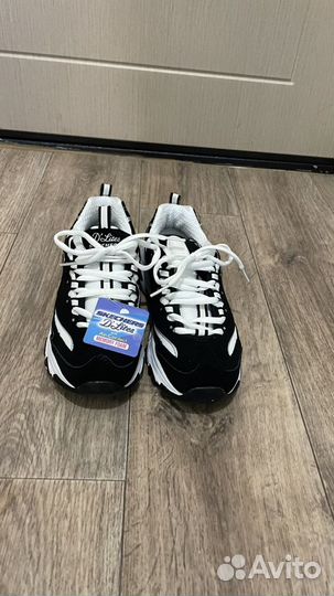 Кроссовки женские Skechers 37