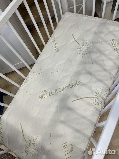 Кроватка детская с матрасом