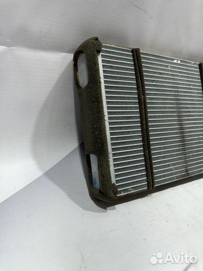 Радиатор отопителя передний Mercedes W221 W216