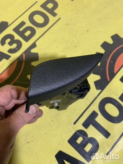 Кнопка бардачка Kia Сeed JD 2012-2015