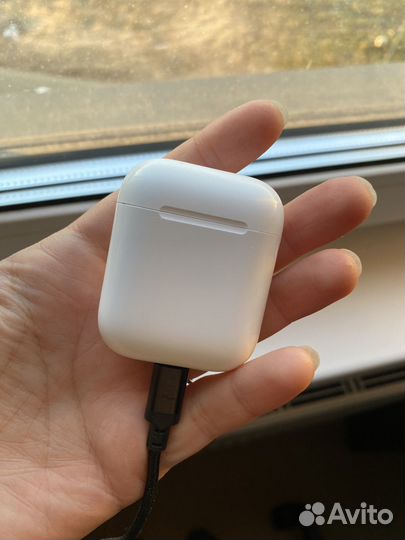 Беспроводные наушники apple airpods