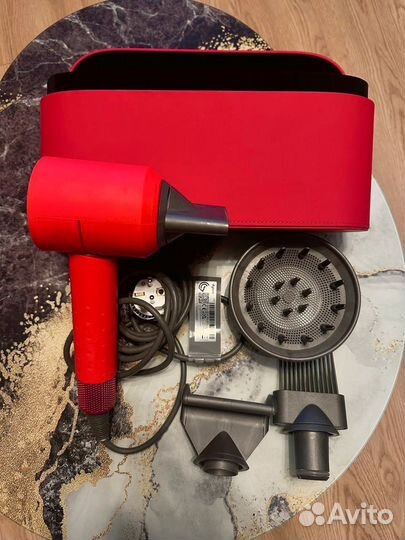 Dyson Supersonic HD07 red