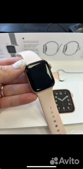 Apple Watch SE 40mm Gold Aluminium