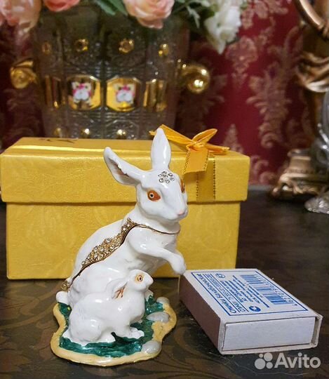 Шкатулки металл,стразы