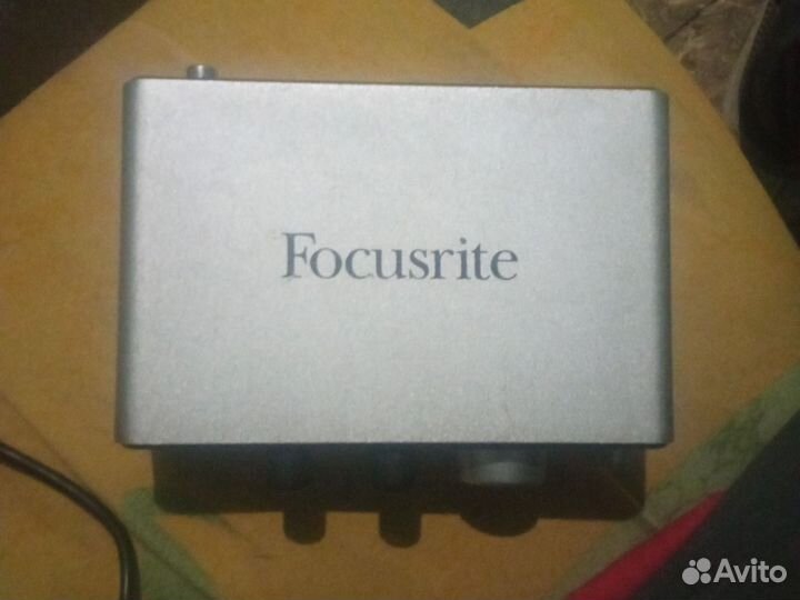 Внешняя звуковая карта focusrite iTrack solo