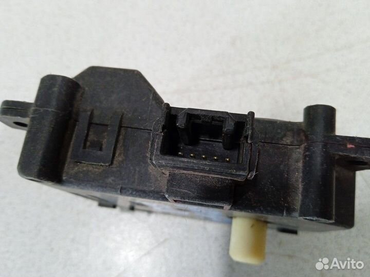 Моторчик управления заслонкой печки 8710633290