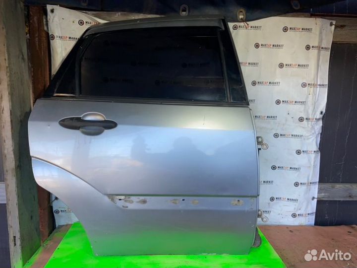 Дверь задняя правая Ford Focus 1 1.6 2004