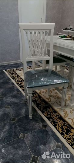 Кухонный стол