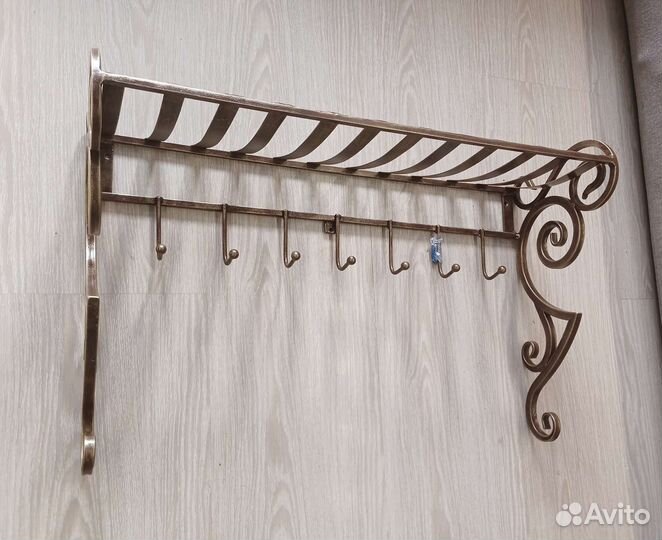 Кованная вешалка