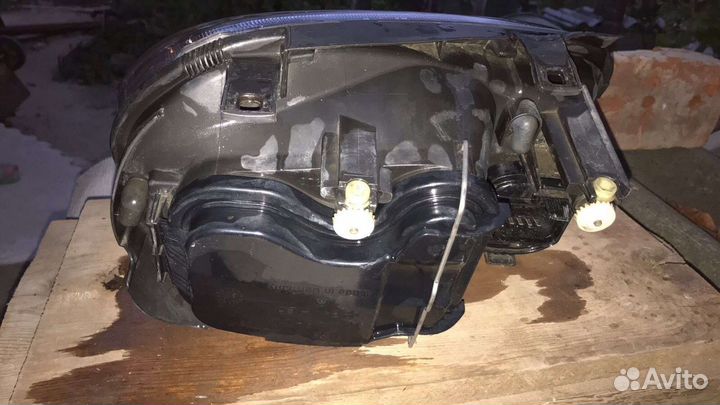 Фара левая golf 4 hella