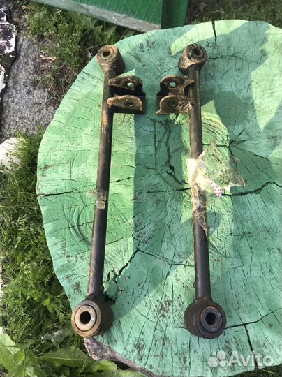 Задние рычаги Subaru