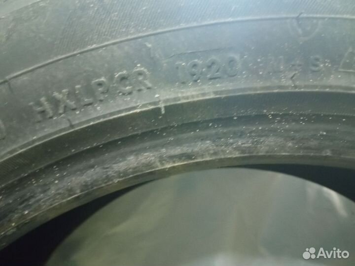 LingLong Green-Max Winter UHP 215/55 R17