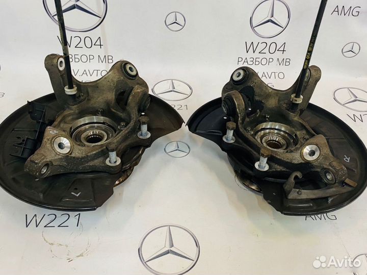 Кулак задний левый правый Mercedes W212