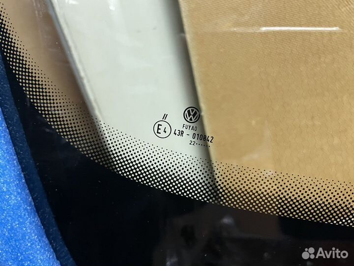 Лобовое стекло новое с обогревом VW Tiguan 2