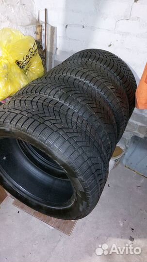 Pirelli Carrier Winter 255/50 R19