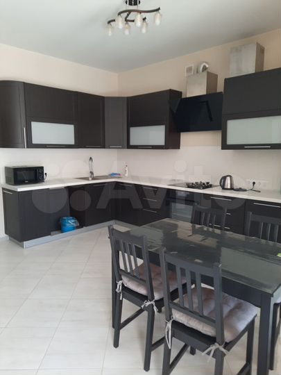 Дом 140 м² на участке 4 сот.