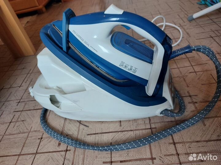 Утюг с парогенератором tefal