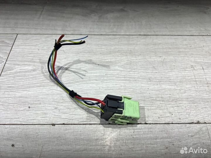 Реле Bmw 525I E39 M54B25 10/2001