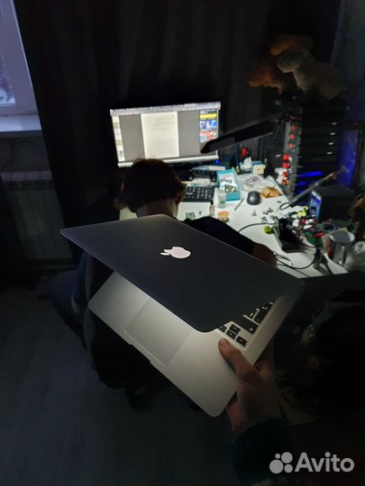 Macbook Air 11 4/128 2013