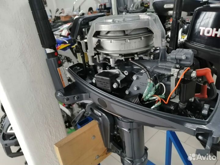 Лодочный мотор Yamaha E 8 dmhs витрина