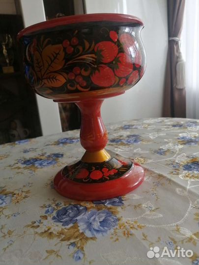 Ваза на ножке, хохлома