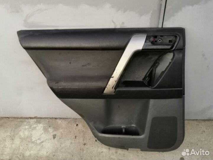 Обшивка двери,Toyota Land Cruiser Prado 150