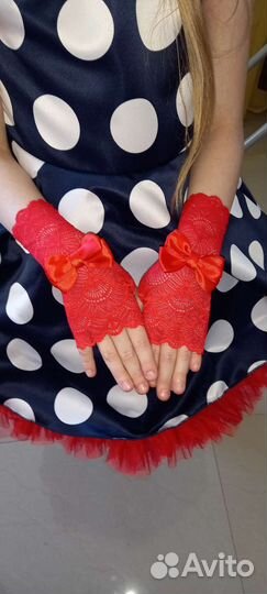 Ярко- красные ажурные минетки для девочки