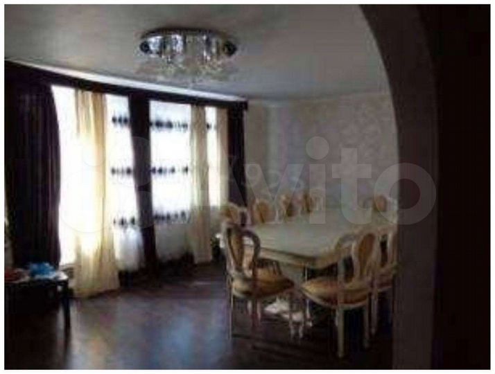 Дом 286 м² на участке 13 сот.