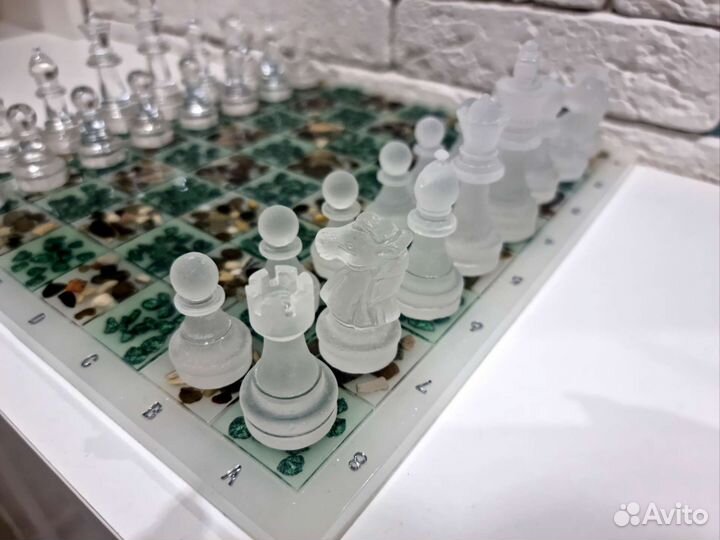 Шахматы ручной работы из смолы без доски