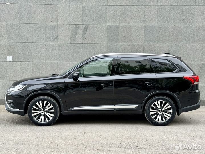 Mitsubishi Outlander 2.0 CVT, 2020, 102 300 км