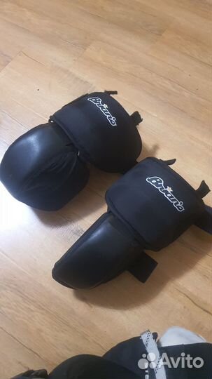 Вратарская хоккейная форма