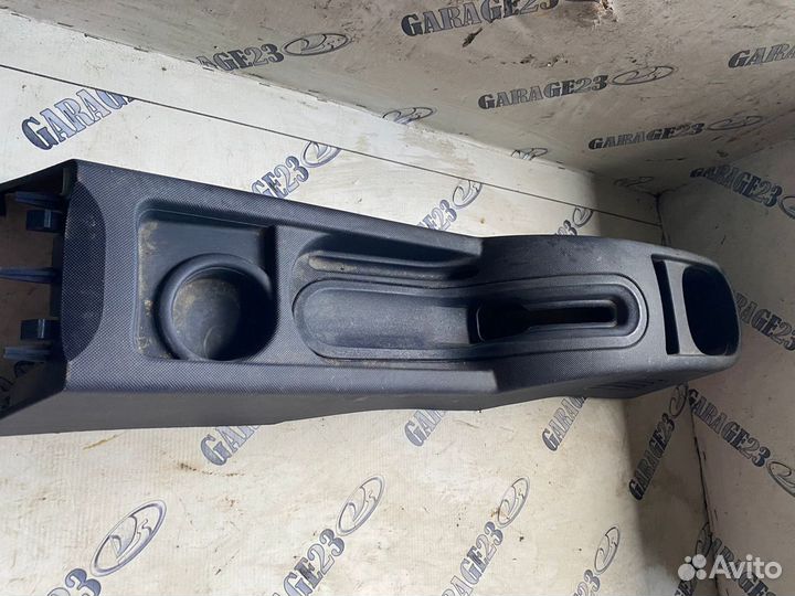 Консоль центральная peugeot 1007